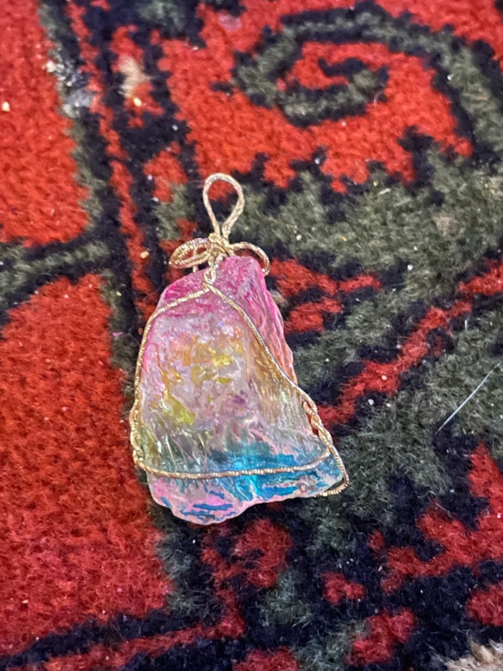 Beautiful Rough Raw Quartz Pendant - Picture 2 of 5